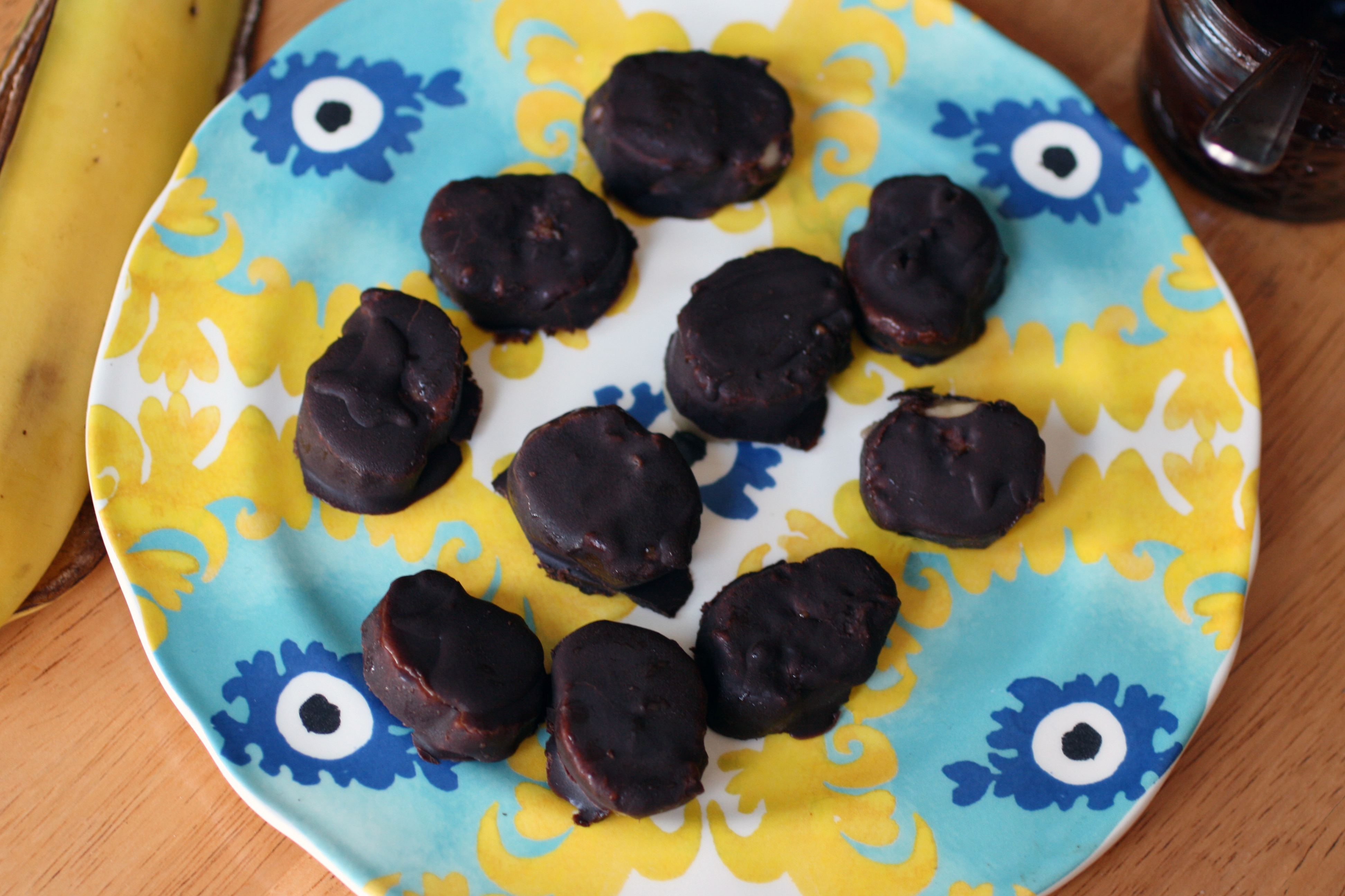 Chocolate-Covered Sprouted Nut Butter & Banana Bites | Radiant Life Blog