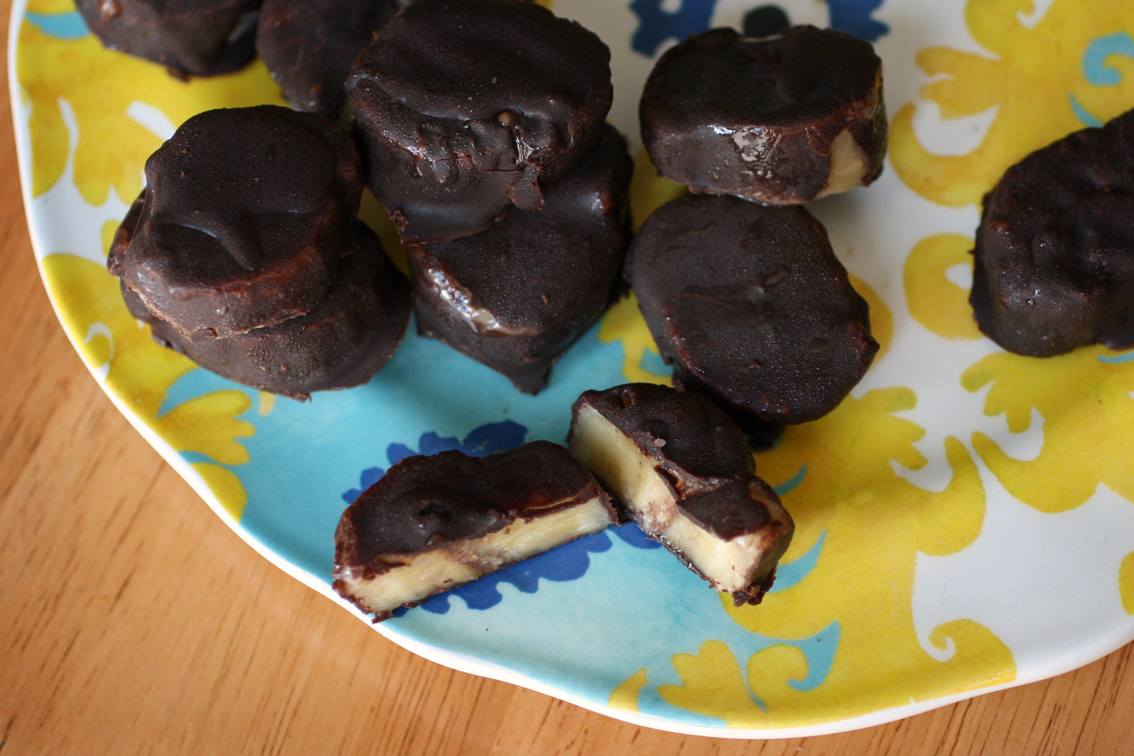 Chocolate-Covered Sprouted Nut Butter & Banana Bites | Radiant Life Blog