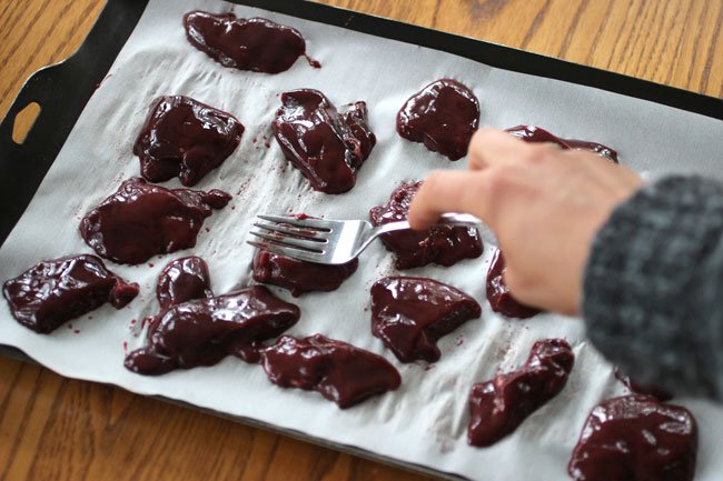 Quick and Easy Homemade Chicken Liver Dog Treats | Radiant Life Blog